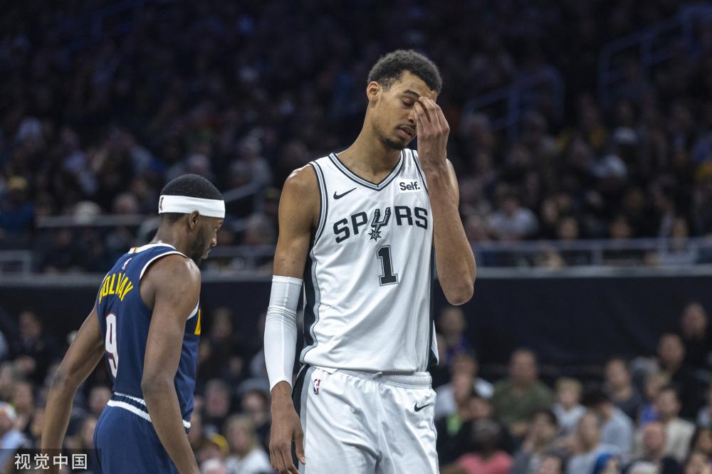 轻的控球后 轻的控球后